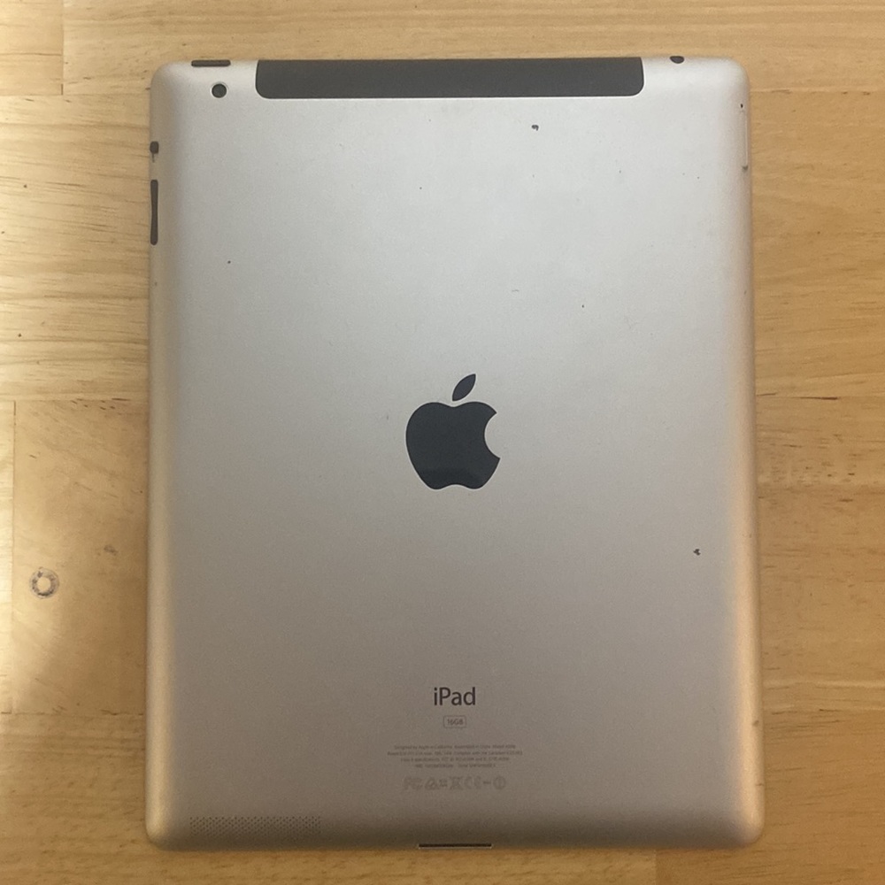 📱iPad 2❗️ 16GB (+chargers) - Picture 2 of 11
